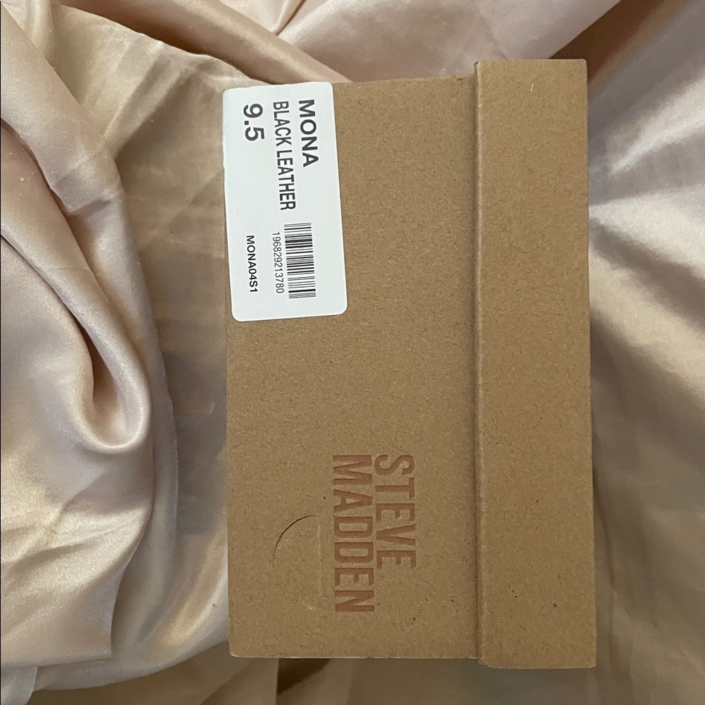 Steve Madden Black Sandals with Gold Accents - Picture 14 of 16